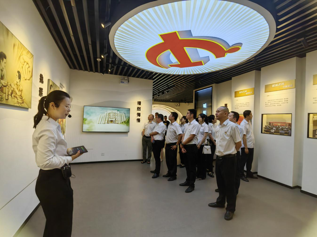 市秦巴農(nóng)擔(dān)公司開展“學(xué)習(xí)黨規(guī)黨紀(jì)、筑牢廉潔底線”黨紀(jì)學(xué)習(xí)主題黨日活動(dòng)